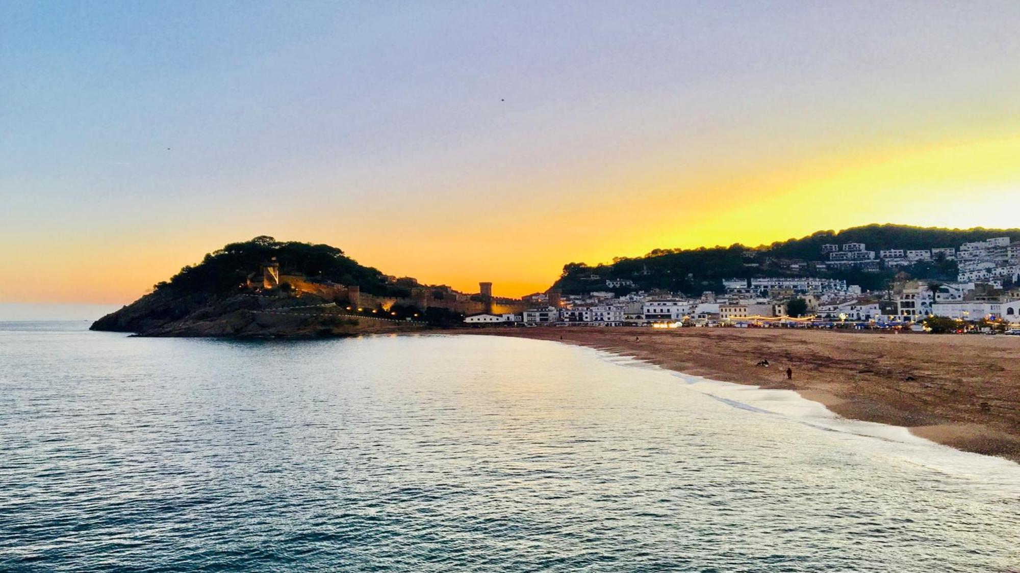 ⭑ Sea Views + Private Beach. What Else? ⭑ Tossa de Mar Esterno foto