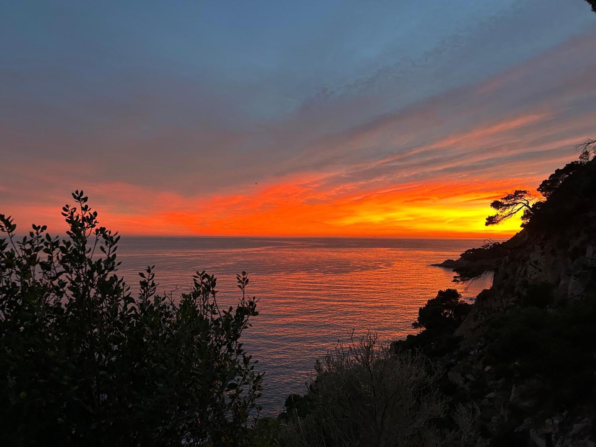 ⭑ Sea Views + Private Beach. What Else? ⭑ Tossa de Mar Esterno foto